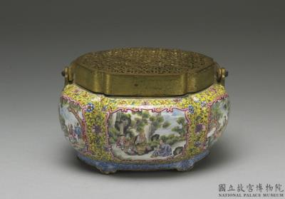 图片[2]-Painted enamel hand warmer with lobes, Ch’ien-lung reign (1736-1795), Ch’ing dynasty-China Archive